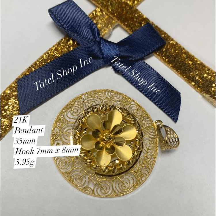 21K Gold Flower Circle Pendant